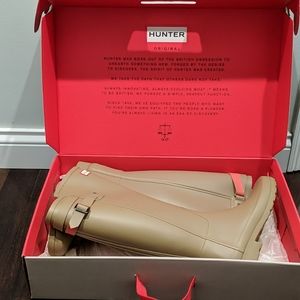 Almost New Hunter Tall Refined Strap Rainboots